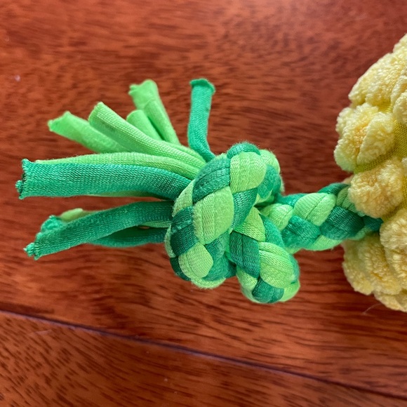 Bark Corn in the Tug Pet Toy - Picture 4 of 8